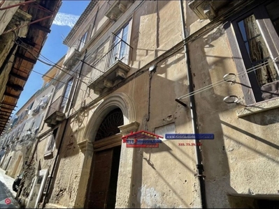 Stabile / Palazzo in Vendita in Via Argento Gaetano a Cosenza