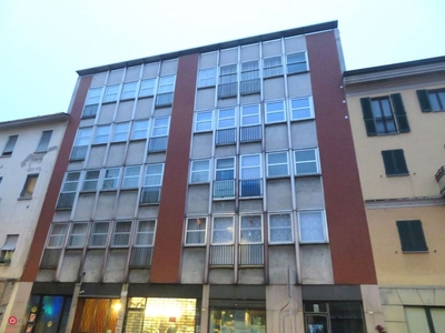 Appartamento in Vendita in Viale Dante Alighieri a Novara