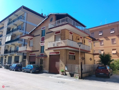 Casa indipendente in Vendita in Via Madonna della Neve a Frosinone