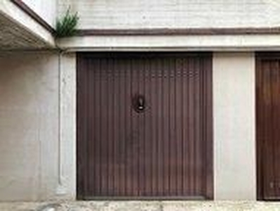 Garage/Posto auto in Vendita in a Fiorano al Serio