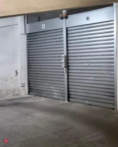 Garage/Posto auto in Vendita in Via Torrione 52 a Salerno