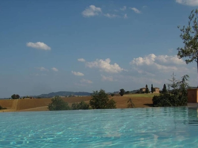 Piscina, benessere e relax sulle colline bolognesi