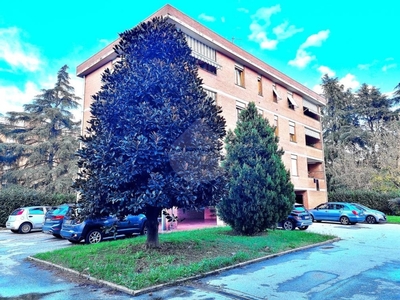 Quadrilocale in Via Allende, Pistoia, 100 m², 3° piano in vendita