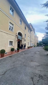 Quadrilocale in Via della Camilluccia 180, Roma, 1 bagno, 50 m²