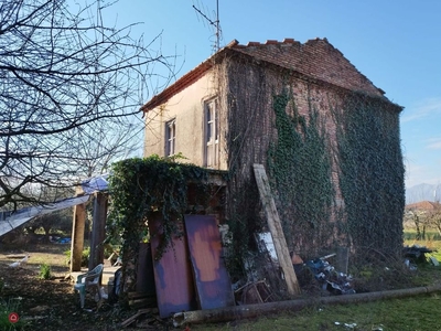 Rustico/Casale in Vendita in Via Socrate a Frosinone