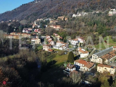 Terreno edificabile in Vendita in Via Luigi Clerici 1 a Como