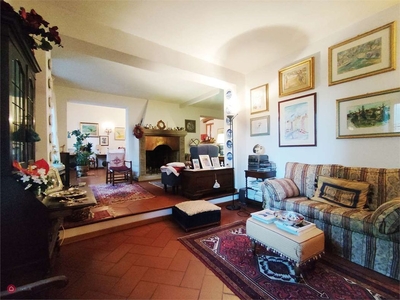 Villa in Vendita in Via del Falserone a Pistoia