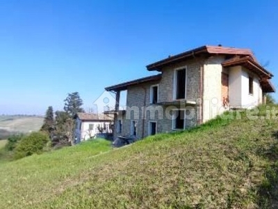 Villa nuova a Canneto Pavese - Villa ristrutturata Canneto Pavese