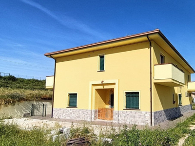 Villa nuova a Larino - Villa ristrutturata Larino