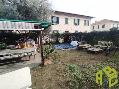 villa indipendente in vendita a Rosignano Marittimo