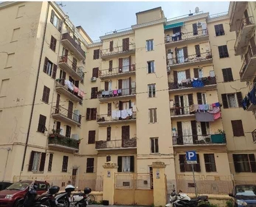 Appartamento in Vendita a Genova Via Enrico Porro