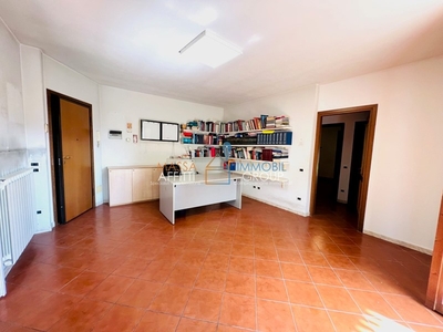 Appartamento in Vendita a Massa, 235'000€, 100 m²