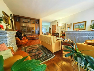 Appartamento in vendita a Prato Santa Lucia