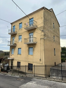 Appartamento Via Trieste Del Grosso n.84 Santa Barbara 10 vani 110mq