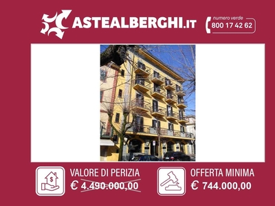 Hotel in Vendita a Montecatini Terme Viale Bicchierai