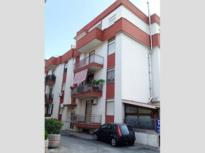 Quadrilocale in Vendita a Palermo, 166'000€, 110 m²