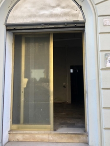 spazio commerciale in vendita a Firenze