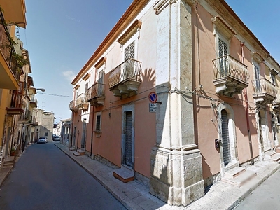 Stabile/Palazzo in vendita a Santa Croce Camerina