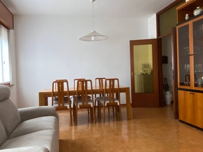 Appartamento in Vendita a Pordenone, zona Torre, 118'000€, 114 m²