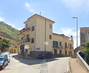 Appartamento in Vendita in Via di Giacomo Giosuè a Salerno