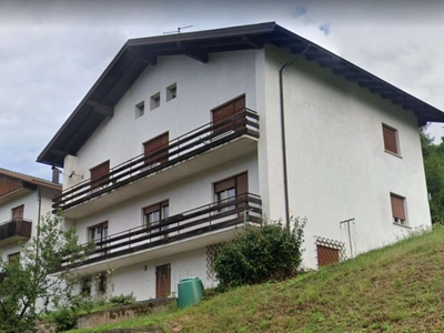 Appartamento in Viale Tiziano, Domegge di Cadore, 10 locali, 1 bagno