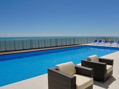 Appartamento sulla spiaggia con piscina e terrazza