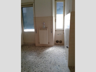Bilocale in Affitto a Frosinone, zona alta, 420€, 140 m²
