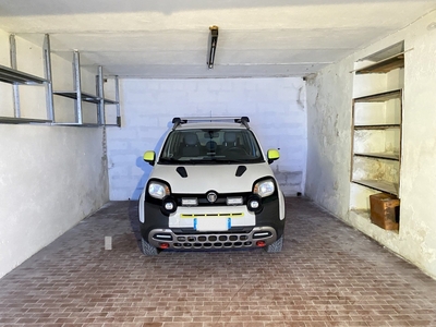 Box / Garage - Doppio a Campomorone