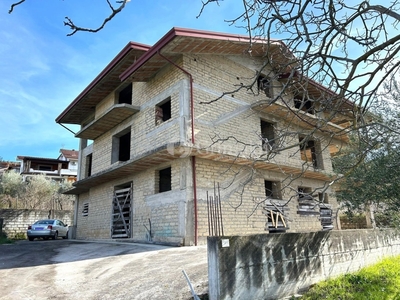 Casa indipendente in Cristoforo Colombo, Sant'Angelo a Cupolo, 180 m²