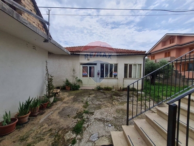 Casa indipendente in Via Torre, Torrevecchia Teatina, 5 locali, 170 m²