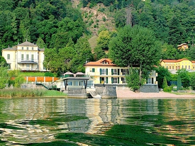 Casa vacanze a Meina con spiaggia privata