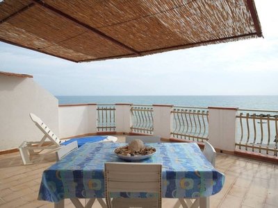 Casa Vacanze 'Appartamento B - Le Terrazze' con vista mare, Wi-Fi e aria condizionata