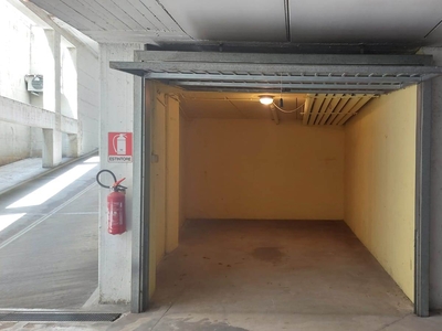 Garage / posto auto in affitto a Bologna Battindarno