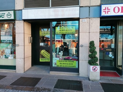 Immobile commerciale in Affitto a Lecco, 550€, 45 m²