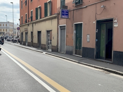 Negozio a Marassi, Genova