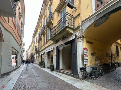 Negozio/Locale commerciale in Vendita in Via Solferino 9 a Cremona