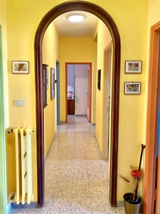 Quadrilocale in Marche, Bari, 1 bagno, 105 m², 2° piano in vendita