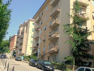 Quadrilocale in Vendita a Macerata, zona Semicentrale, 65'000€, 110 m²
