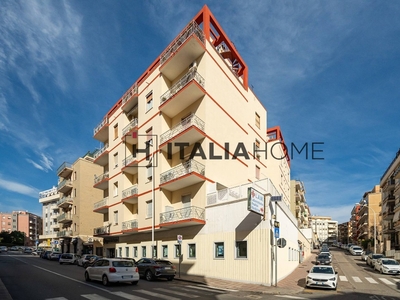 Quadrilocale in Via della pineta, Cagliari, 2 bagni, 114 m², 2° piano