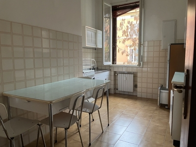 Trilocale in Via Zambeccari, Bologna, 1 bagno, 74 m², 2° piano