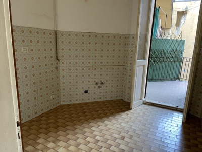 Trilocale in Via Zambeccari, Bologna, 1 bagno, 77 m², 2° piano