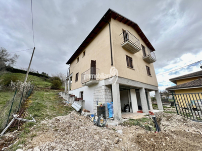 Villa nuova a Scoppito - Villa ristrutturata Scoppito