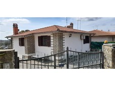 Villa bifamiliare in Via Canale, 00, Manziana (RM)