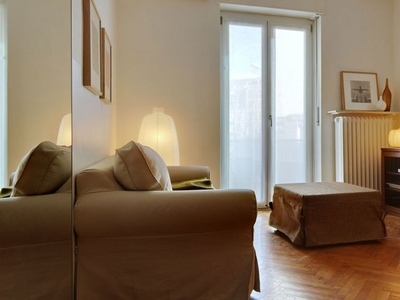 Classico appartamento con 1 camera da letto in affitto a Isola, Milano
