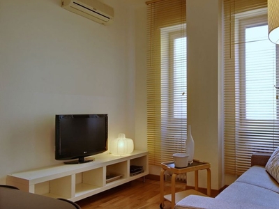 Simpatico appartamento con 1 camera da letto in affitto a Isola, Milano