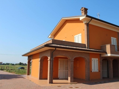 villa in vendita a Calabrina