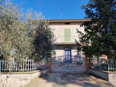villa indipendente in vendita a Carraia