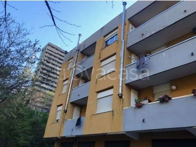 Appartamento all'asta a Genova via Enrico Fermi