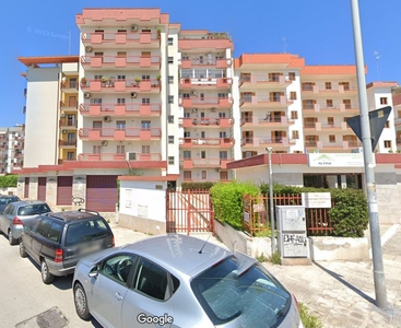 Appartamento di 4 vani /120 mq a Bari - Japigia (zona Vicinanze Via Oberdan)