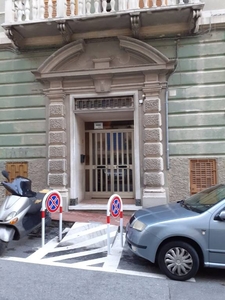 Appartamento in in vendita da privato a Genova via Andrea del Sarto, 13